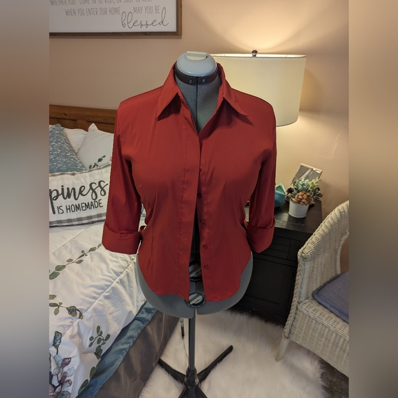 Medium redish button down dress shirt - Picture 2 of 9